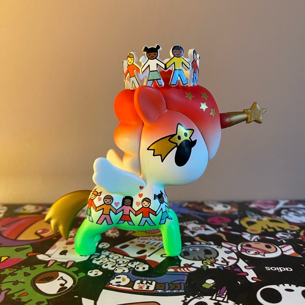 tokidoki Holiday Unicorno Series 4 WORLD PEACE